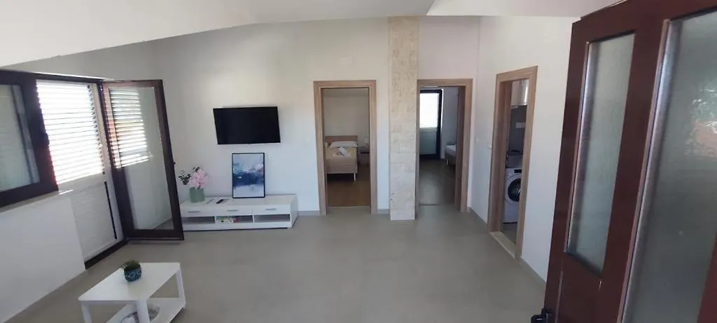 Apartments Boljat Trogir 0*,